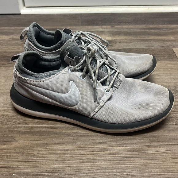 Nike Running Shoes - Picture 3 of 6